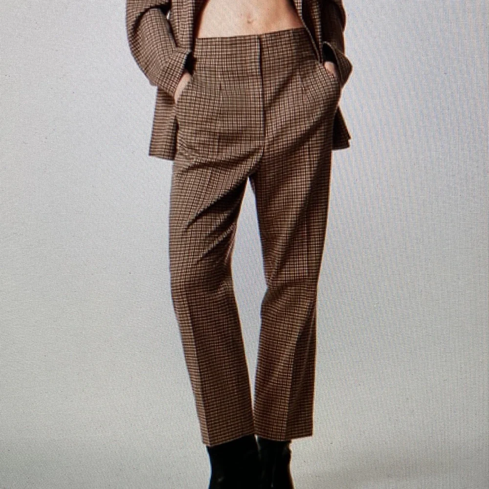Zara - Picture 8 of 13